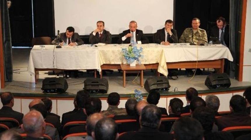 Vali Yurdakul Ahlat&rsquo;ta Stk Temsilcileri Ve Muhtarlarla Buluştu