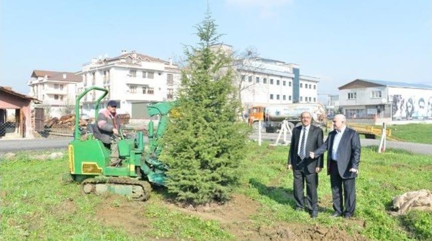 İneg&ouml;l Belediyesinden S&uuml;leymaniye Mahallesine Semt Sahası