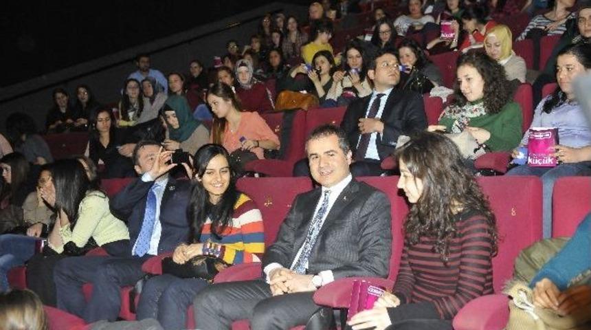 Bakan Kılı&ccedil;, &Uuml;niversitelilerle "eve D&ouml;n&uuml;ş: Sarıkamış 1915" Filmini İzledi