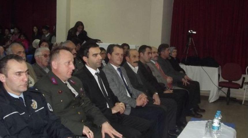 K&uuml;re&rsquo;de &Ccedil;anakkale Zaferi Nedeniyle Tiyatro G&ouml;sterisi Sunuldu