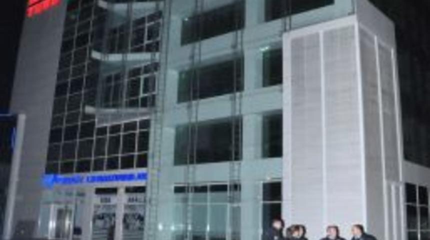 AK Parti İzmir Teşkilatında G&uuml;venlik &Ouml;nlemleri Artırıldı