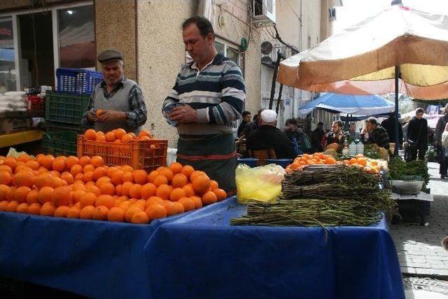 Aydın’da Bahar Meyve Ve Sebzeleri Tezgahlardaki Yerlerini Aldı