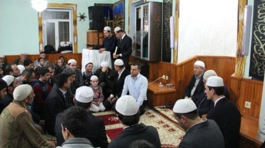 Sakarya'da Şehitleri Anma Ve Kur'an Ziyafeti Programı&rlm;