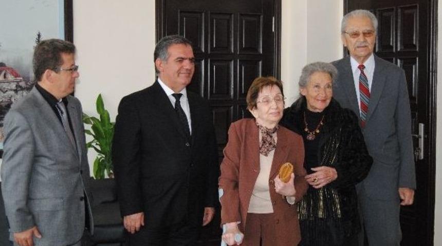 Huzurevi Sakinlerinden Kaymakam &Ccedil;alık&rsquo;a Ziyaret