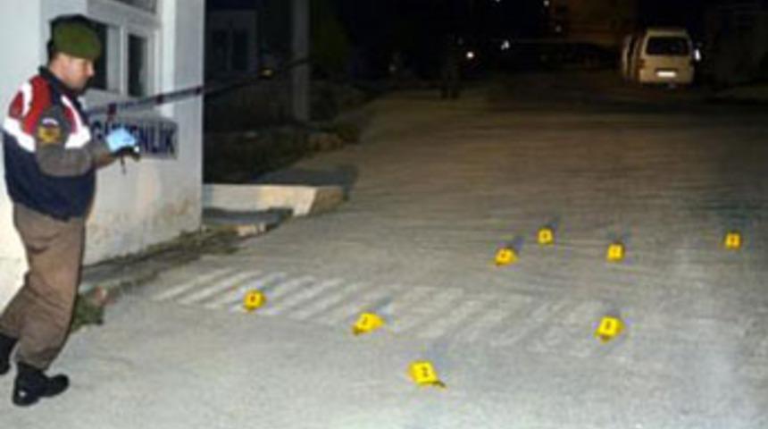 Site bek&ccedil;isine 9 kurşun