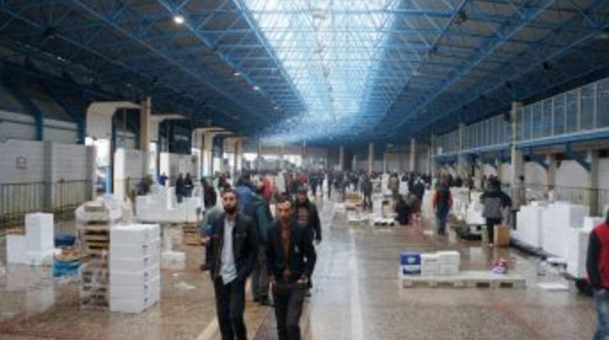 Kumkapı'da 5 Ton Balığa El Kondu