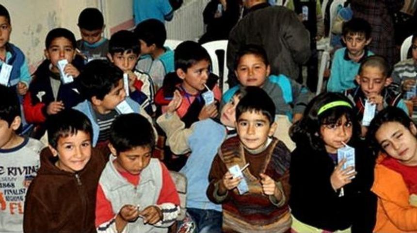 Ko&ccedil;arlı&rsquo;da &Ouml;ğrenci Ve Velilere S&uuml;t&uuml;n &Ouml;nemi Anlatıldı