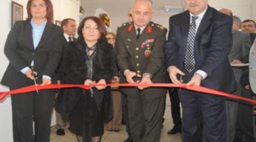 &ldquo;şehitlerimiz&rdquo; Sergisi Aydınlılarla Buluştu