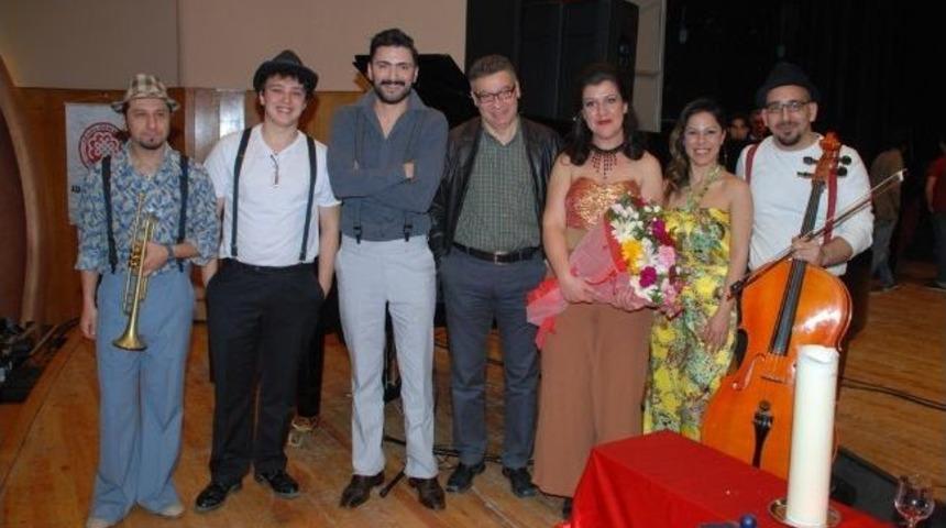 Akdeniz R&uuml;yası Eski 45&rsquo;liklerle Mest Etti