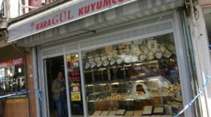 Kuyumcuyu Silahla Değil Taşla Soydular