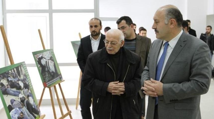 Bayburt &Uuml;niversitesi&rsquo;nde, Suriye&rsquo;deki Gazap G&uuml;n&uuml;&rsquo;n&uuml; Anma Ama&ccedil;lı Fotoğraf Sergisi D&uuml;zenlendi