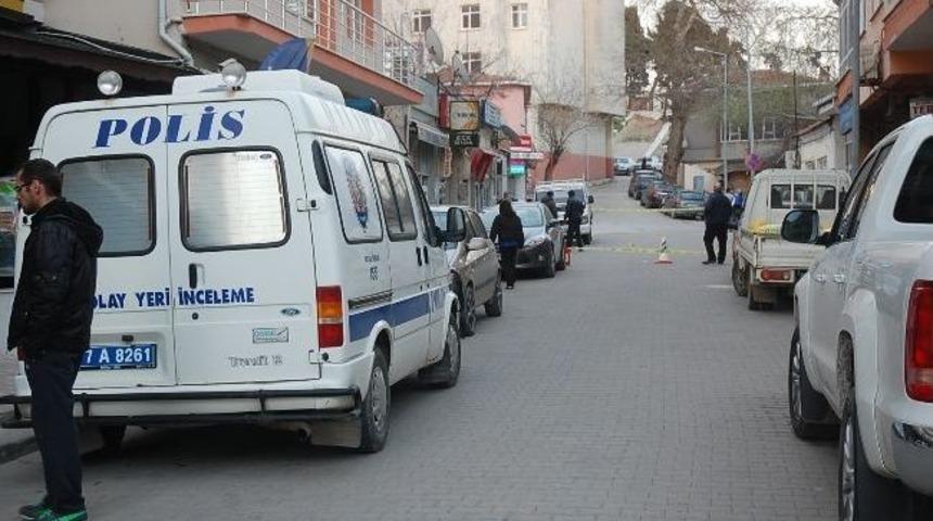 Alacak Kavgasında Kan Aktı