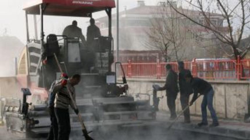 Erzincan Belediyesi, Asfalt &Ccedil;alışmalarına Başladı
