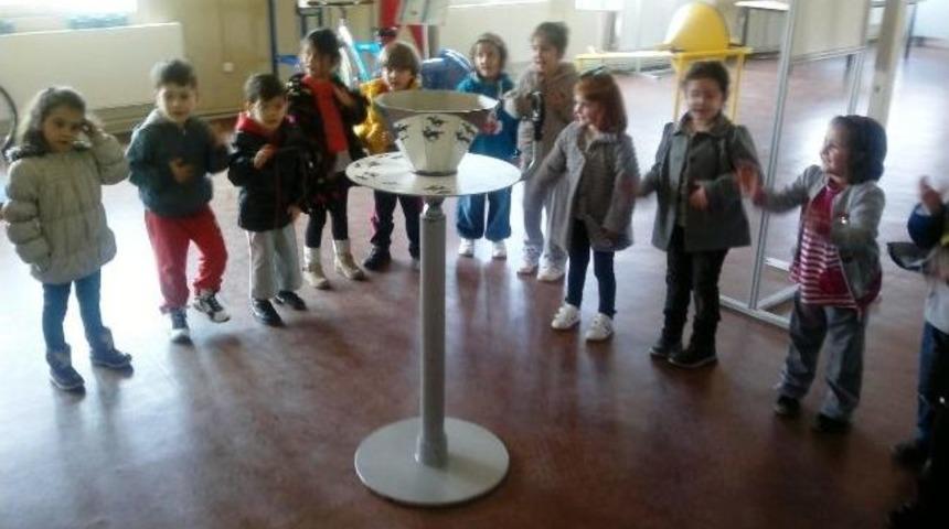 &Ouml;ğrenciler, Bilime Dokunuyor