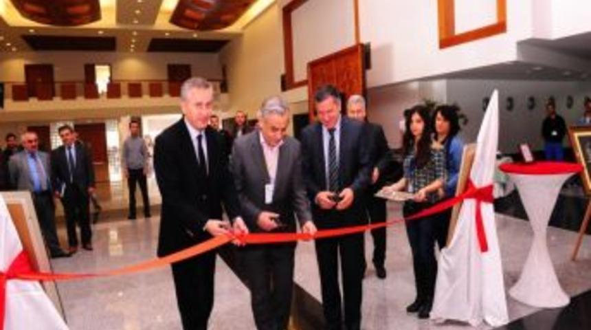 Muğla &Uuml;niversitesi&rsquo;nde Hat Ve Kaligrafi Sergisi A&ccedil;ıldı