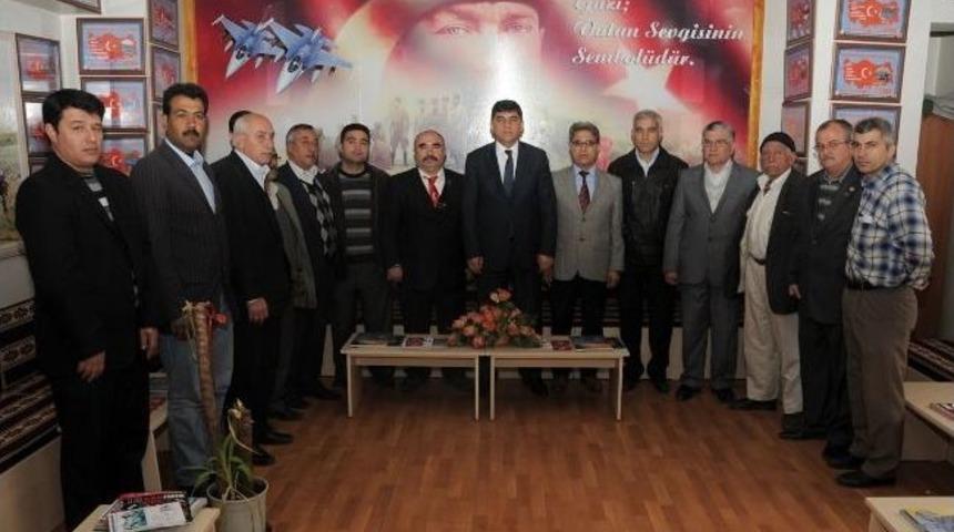 Başkan Fadıloğlu Şehit Ve Gazi Ailelerini Ziyaret Etti