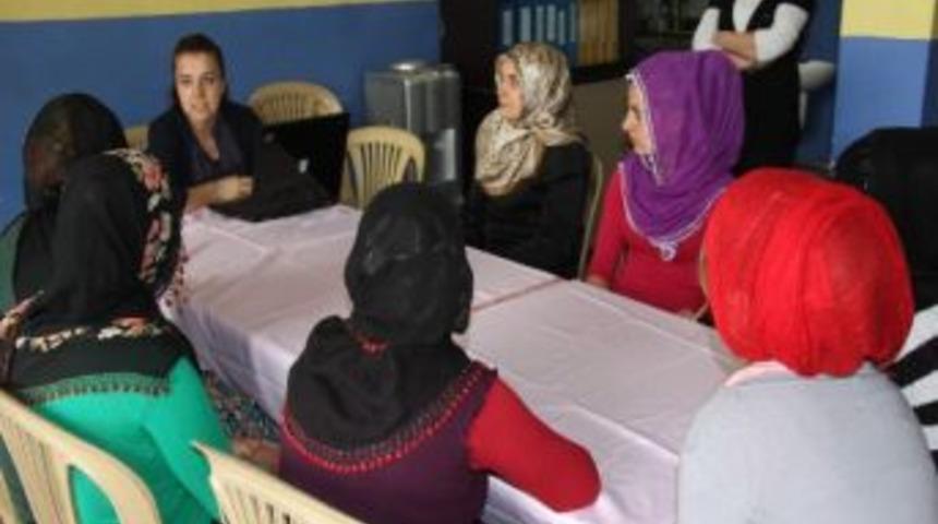 Mahallede Kadın Kanseri Ve Korunma Yolları Anlatıldı