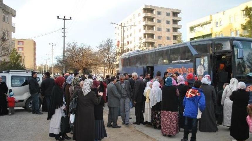 Midyat&rsquo;tan Umreye Gidecek Kafile Uğurlandı
