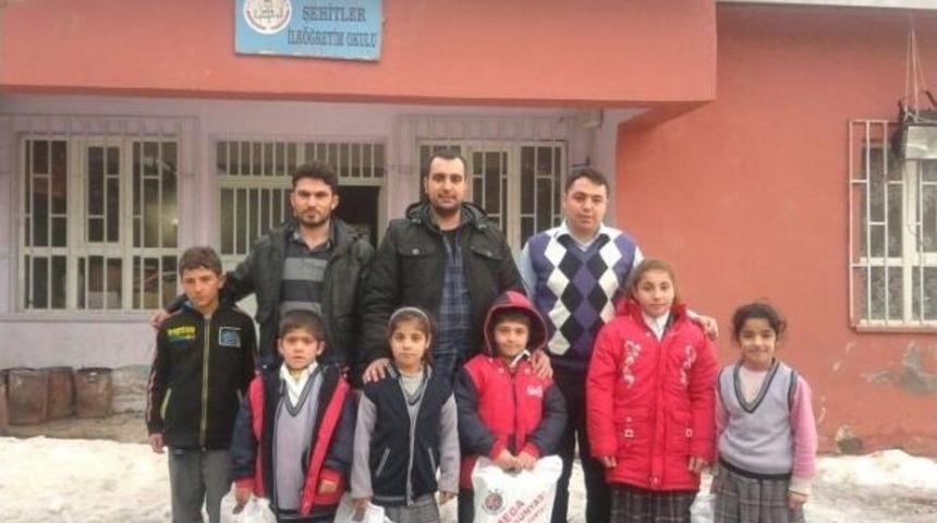 Polisten Sasonlu &Ouml;ğrencilere Jest