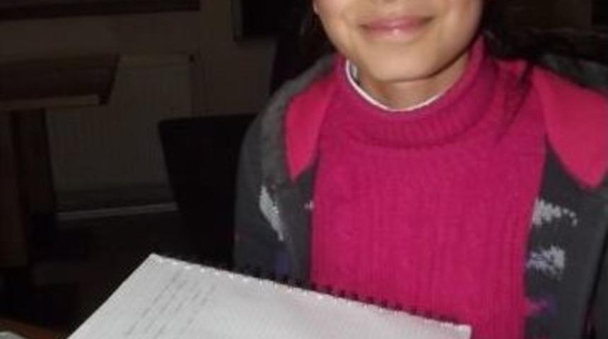 Minik Gazeteci İlgi &Ccedil;ekti