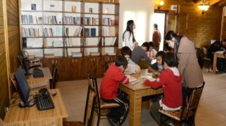 Adana'da 5 Mahalleye Okuma Salonu Yapıldı
