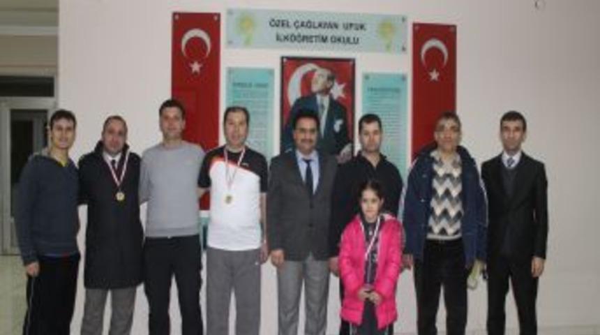 &Ouml;zel &Ccedil;ağlayan Ufuk İlk&ouml;ğretim Okulu, Velilere Masa Tenisi Turnuvasa D&uuml;zenledi