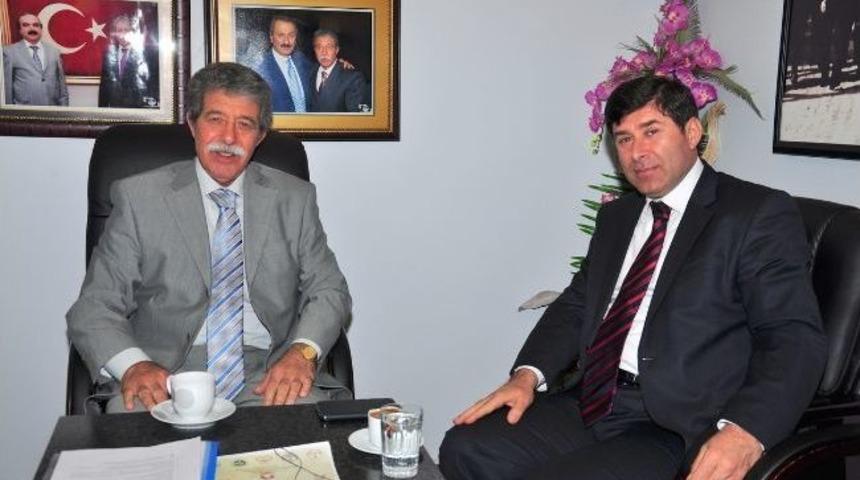 Milli Eğitim M&uuml;d&uuml;r&uuml; Selamet&rsquo;ten Başkan Barışık'a Ziyaret