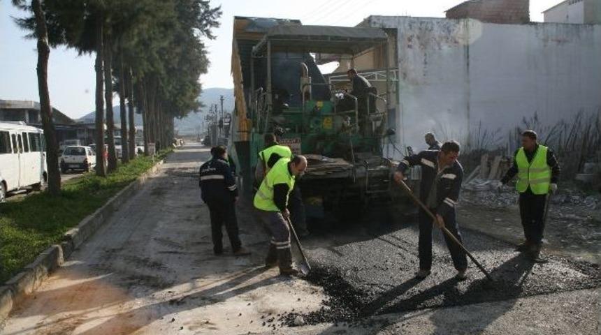 Sel&ccedil;uk Belediyesi'nden Yol Yapım Rekoru