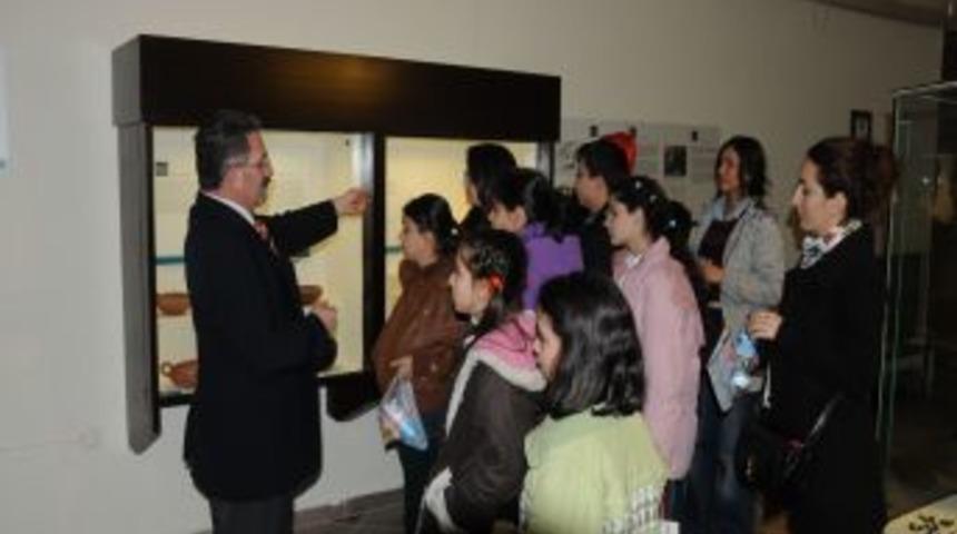 Başkentli &Ccedil;ocuklar Gordion&rsquo;u Gezdi