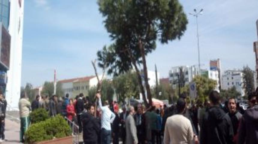 Kuşadası&rsquo;nda Sanal Gerginlik