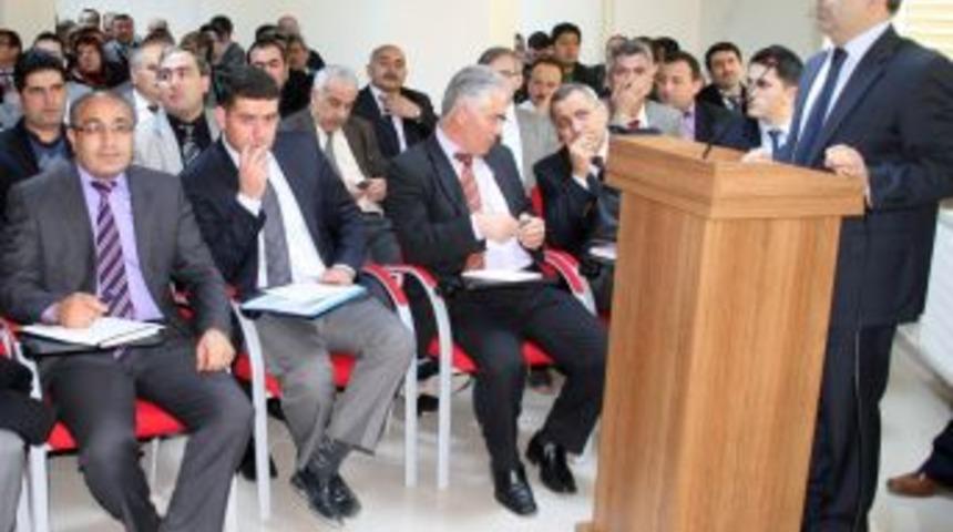 Kamu Personeline 'Hizmet Takip Projesi' Semineri