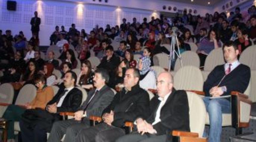 A&Uuml;&rsquo;de Anayasa S&uuml;recinde Kimlik Ve Vatandaşlık Konusu Tartışıldı