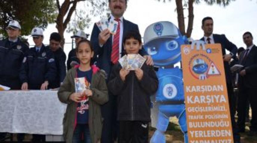 &Ccedil;ocuklar 'Polikart'la Trafik Kurallarını &Ouml;ğrenecek
