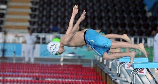 Mehmet Akif Ersoy’da Yüzme Heyecanı