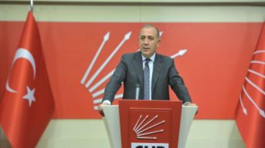 G&uuml;rsel Tekin: Her Şeyi Bir Yere Bağlayıp Olayı Kamufle Etmek Akıl Tutulmasıdır