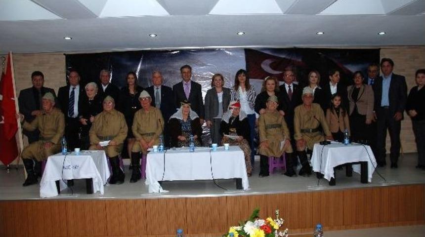 Huzurevi Sakinlerinden &Ccedil;anakkale Destanı Oratoryosu