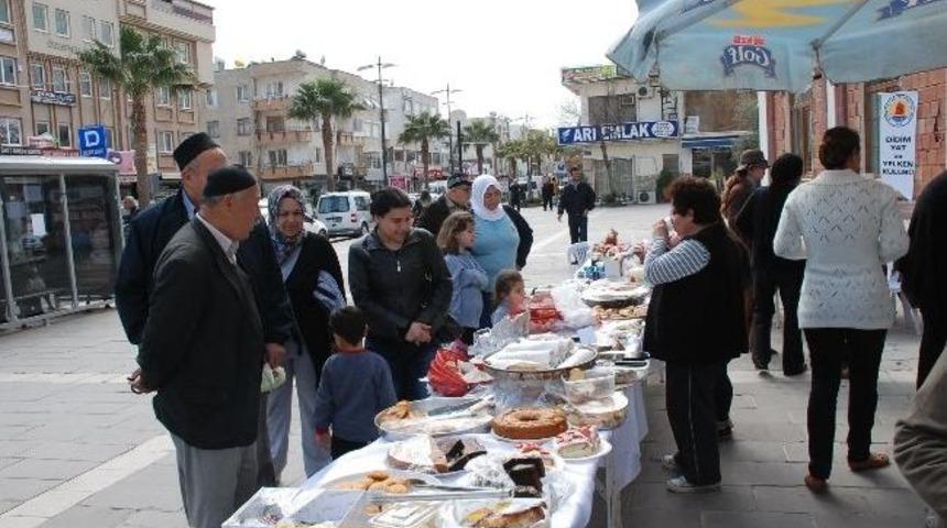 Didim&rsquo;de Yelkenciler Malzeme Almak İ&ccedil;in Kermes D&uuml;zenledi