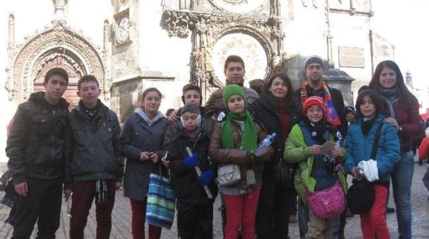 Adanalı &Ouml;ğrenciler K&uuml;lt&uuml;rlerarası İletişim İ&ccedil;in Prag&rsquo;da