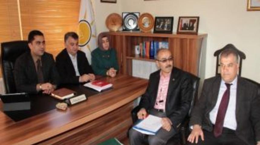 G&ouml;n&uuml;ll&uuml; Sivil Toplum Kuruluşları Platformundan Ak Parti İl Başkanlığı&rsquo;na Ziyaret