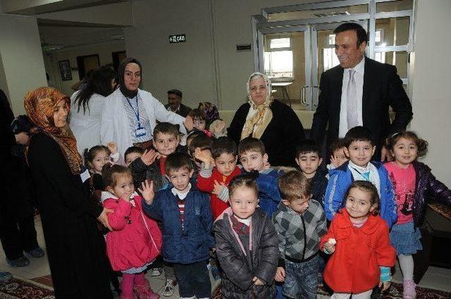 Genç ten Yaşlılara Karanfil 1