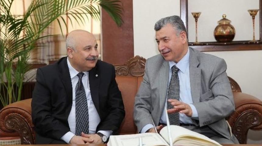 Prof. Dr. Zeki &Ccedil;izmecioğlu&rsquo;ndan Rekt&ouml;r G&ouml;n&uuml;ll&uuml;&rsquo;ye Ziyaret