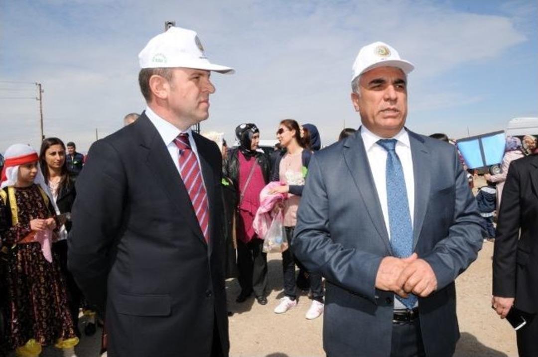 Batman'da Minik &Ouml;ğrenciler Fidan Dikti