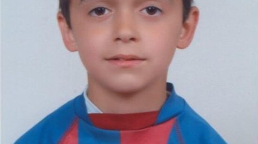 Trafik Kazasında Hayatını Kaybeden İlk&ouml;ğretim 8. Sınıf &Ouml;ğrencisi Bahadır G&ouml;zyaşları Arasında Son Yolculuğuna Uğurlandı