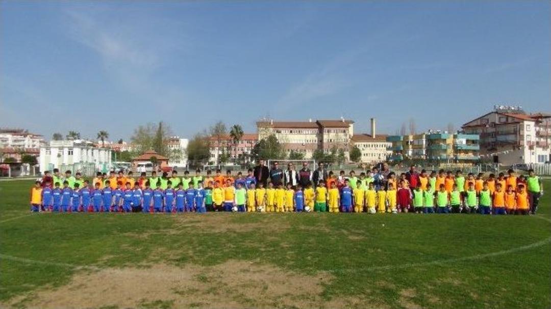 Kul&uuml;p-okul Futbolu Eğitimi Projesi