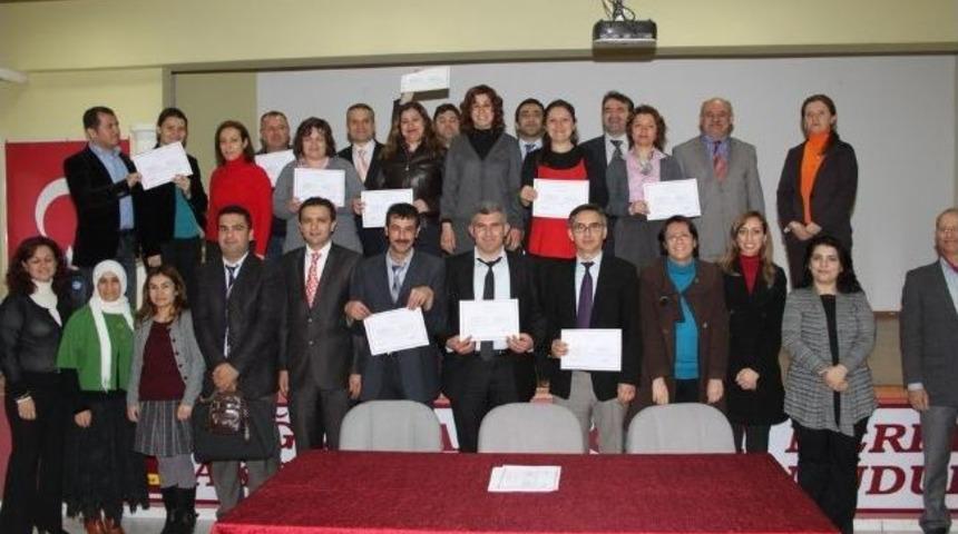 Hızlı Okumayı &Ouml;ğrenen &Ouml;ğretmenelre Sertifika