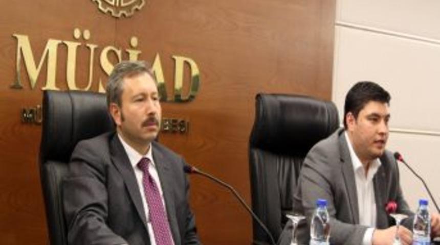 İdris Bal, Gen&ccedil;lere &lsquo;Başkanlık Sistemi&rsquo;ni Anlattı