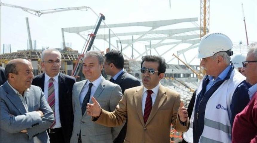 Vali G&uuml;zeloğlu Stadyum İnşaatını İnceledi