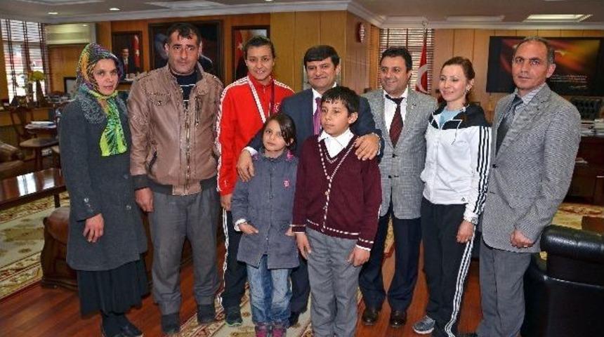 Avrupa İkincisi Sporcuya Vali Mayda&rsquo;dan Altın