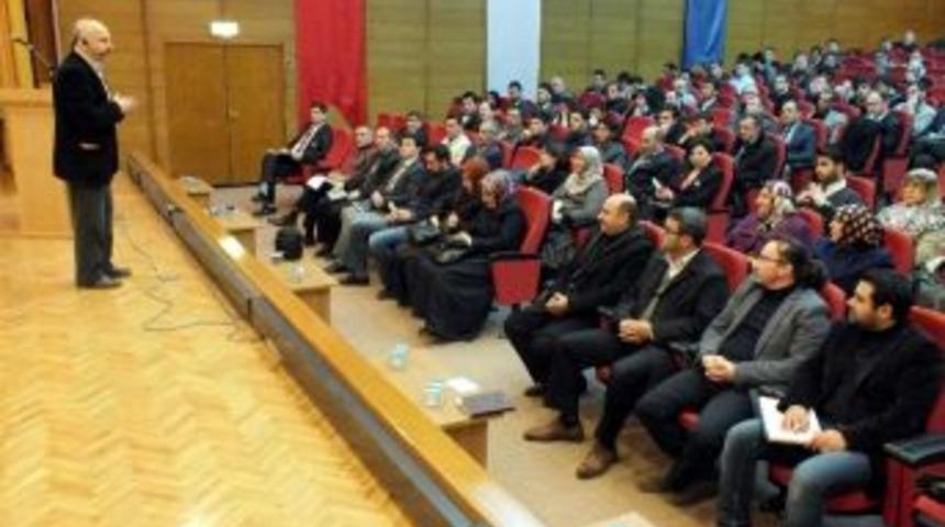 Konya'da Ak Parti Siyaset Akademisi&rsquo;nde Eğitimler S&uuml;r&uuml;yor