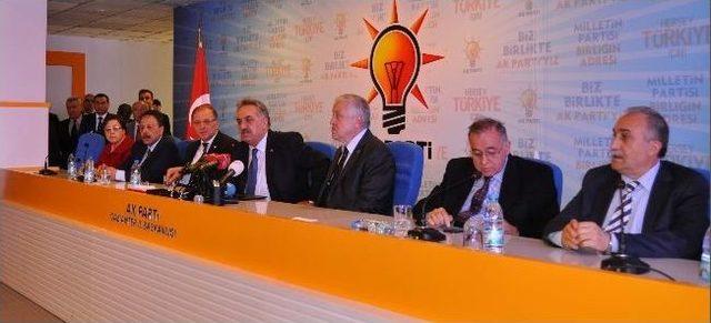 Bakan Yazıcı, Ak Parti Gaziantep İl Binasını Ziyaret Etti